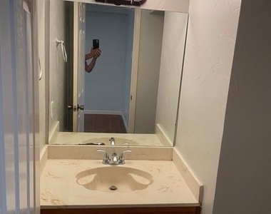 336 Melrose Drive - Photo Thumbnail 15