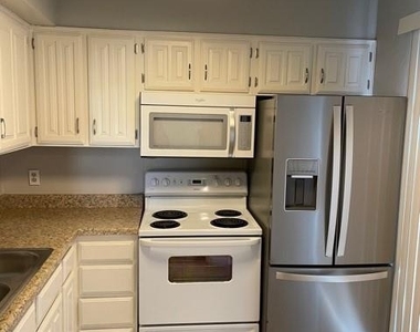 336 Melrose Drive - Photo Thumbnail 6