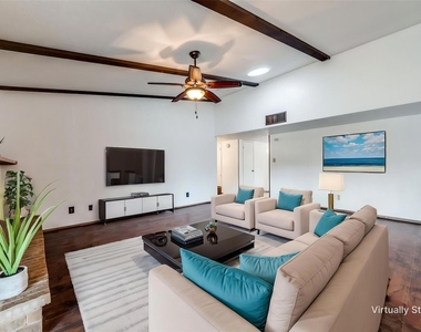 2209 Travis Drive - Photo Thumbnail 2