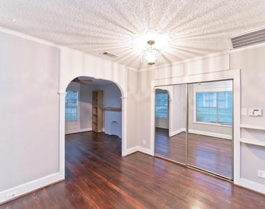 6020 Llano Avenue - Photo Thumbnail 2