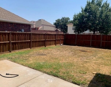2420 Cimmaron Drive - Photo Thumbnail 25