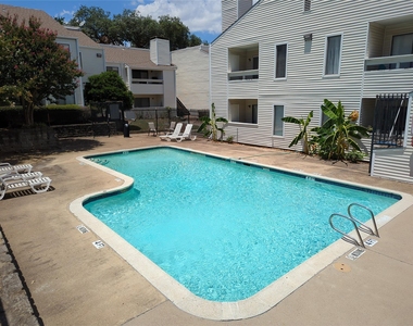 7431 Holly Hill Drive - Photo Thumbnail 18