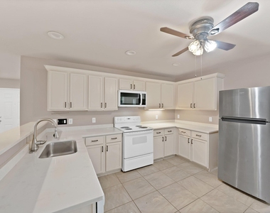 13241 Ridgepointe Road - Photo Thumbnail 7