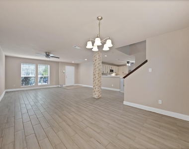 13241 Ridgepointe Road - Photo Thumbnail 2