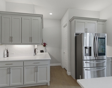 9607 Maple Hill Lane - Photo Thumbnail 15