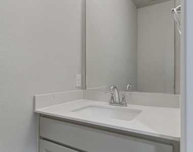 9607 Maple Hill Lane - Photo Thumbnail 32