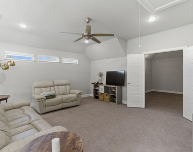 9607 Maple Hill Lane - Photo Thumbnail 26