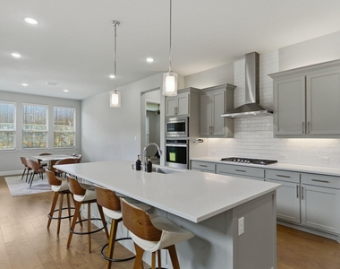 9607 Maple Hill Lane - Photo Thumbnail 16