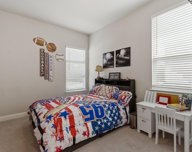 9607 Maple Hill Lane - Photo Thumbnail 23
