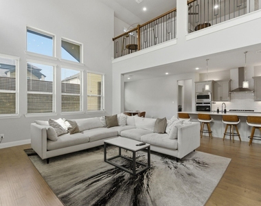 9607 Maple Hill Lane - Photo Thumbnail 9