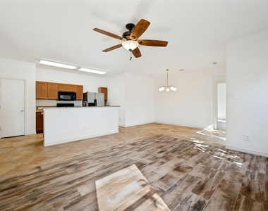 5900 Stone Mountain - Photo Thumbnail 10