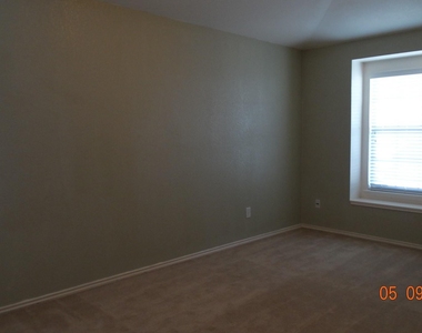 2681 Calmwater Drive - Photo Thumbnail 23