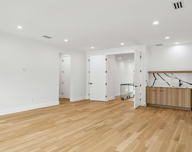 6231 Mccommas Boulevard - Photo Thumbnail 28