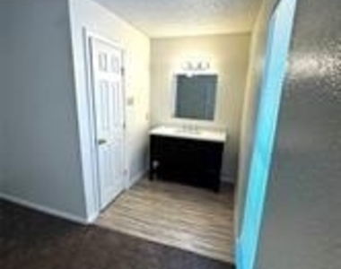 12484 Abrams Road - Photo Thumbnail 8