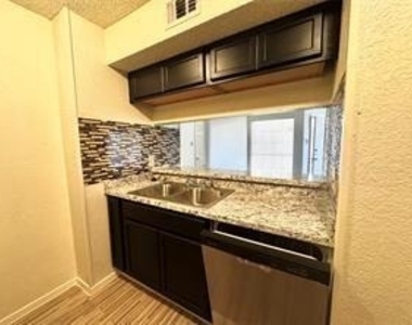 12484 Abrams Road - Photo Thumbnail 5