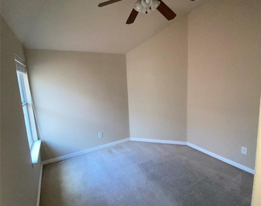 10045 Bluewater Terrace - Photo Thumbnail 11