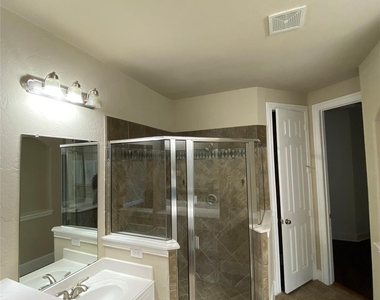 10045 Bluewater Terrace - Photo Thumbnail 8