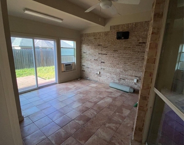10045 Bluewater Terrace - Photo Thumbnail 25