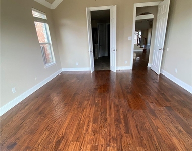 10045 Bluewater Terrace - Photo Thumbnail 6