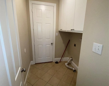 10045 Bluewater Terrace - Photo Thumbnail 27