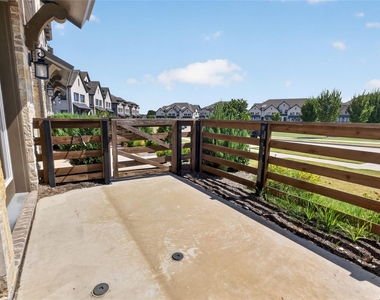 309 Sugarmaple Lane - Photo Thumbnail 23