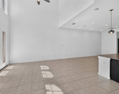 309 Sugarmaple Lane - Photo Thumbnail 4