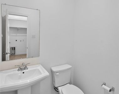 309 Sugarmaple Lane - Photo Thumbnail 11