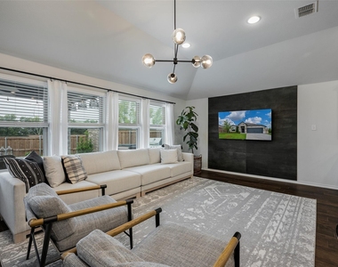 3802 Dogwood Road - Photo Thumbnail 1