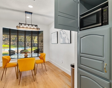 1402 Tiffany Forest Lane - Photo Thumbnail 20