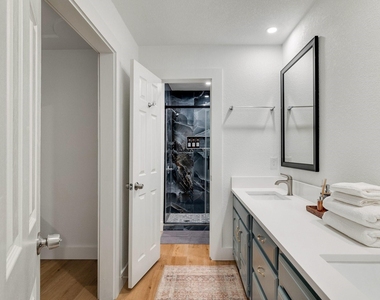 1402 Tiffany Forest Lane - Photo Thumbnail 31