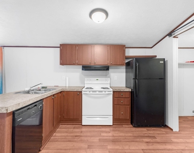 635 Fielder Road - Photo Thumbnail 9
