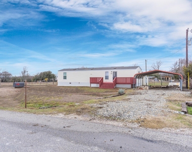 635 Fielder Road - Photo Thumbnail 2