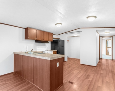 635 Fielder Road - Photo Thumbnail 10