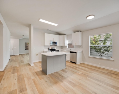 7127 Larkin Drive - Photo Thumbnail 7