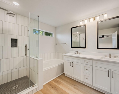 7127 Larkin Drive - Photo Thumbnail 15