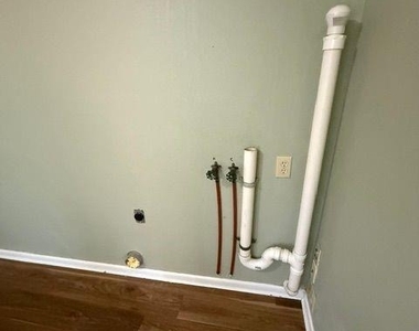 2349 S 35th Street - Photo Thumbnail 11