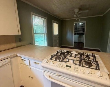 2349 S 35th Street - Photo Thumbnail 14