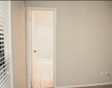 7009 Overton Park - Photo Thumbnail 8