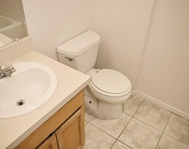 7009 Overton Park - Photo Thumbnail 12