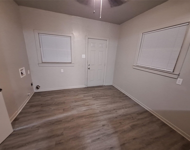 1142 Grape Street - Photo Thumbnail 5