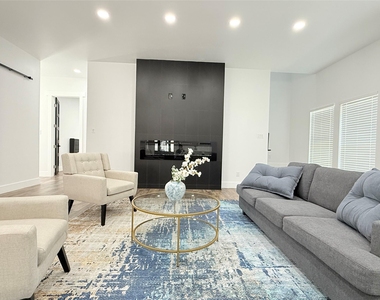 4602 Sycamore Street - Photo Thumbnail 12