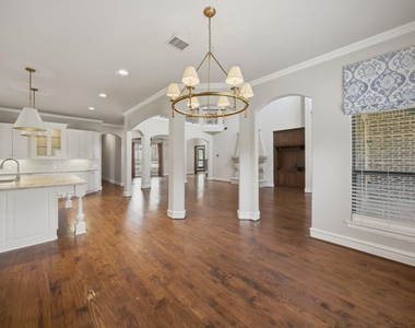 11524 Seaside Lane - Photo Thumbnail 10