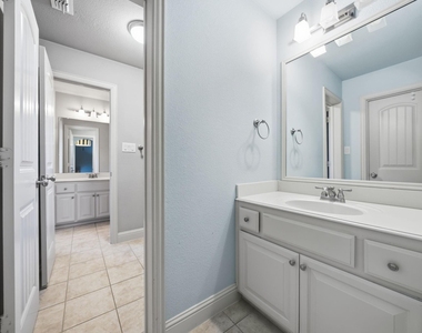 11524 Seaside Lane - Photo Thumbnail 28