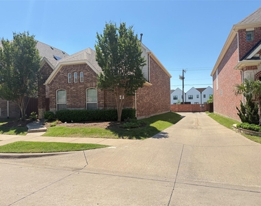 2108 Harris Place - Photo Thumbnail 1