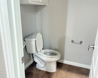 2108 Harris Place - Photo Thumbnail 15
