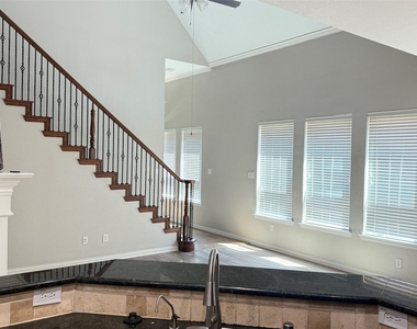 2108 Harris Place - Photo Thumbnail 14