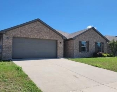 3318 Brookstone Drive - Photo Thumbnail 1