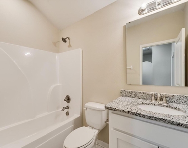 3318 Brookstone Drive - Photo Thumbnail 12