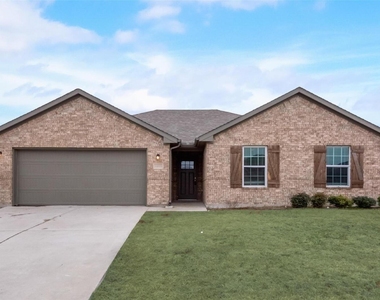 3318 Brookstone Drive - Photo Thumbnail 2