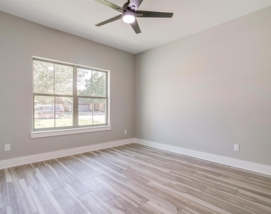 908 Meadowlark Lane - Photo Thumbnail 31